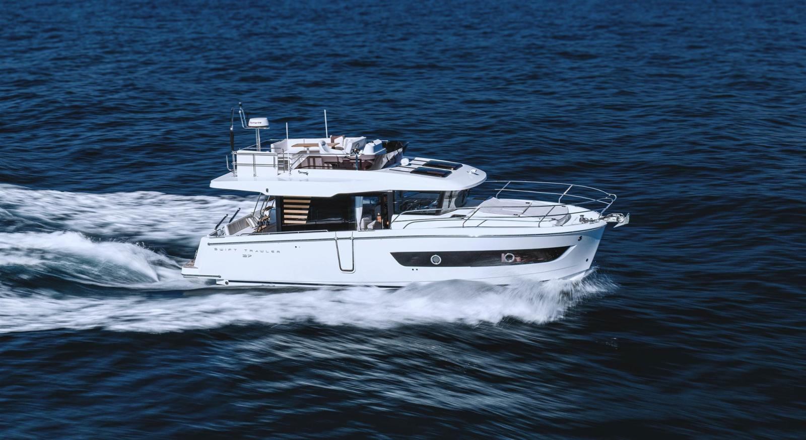 beneteau Swift trawler 37 fly