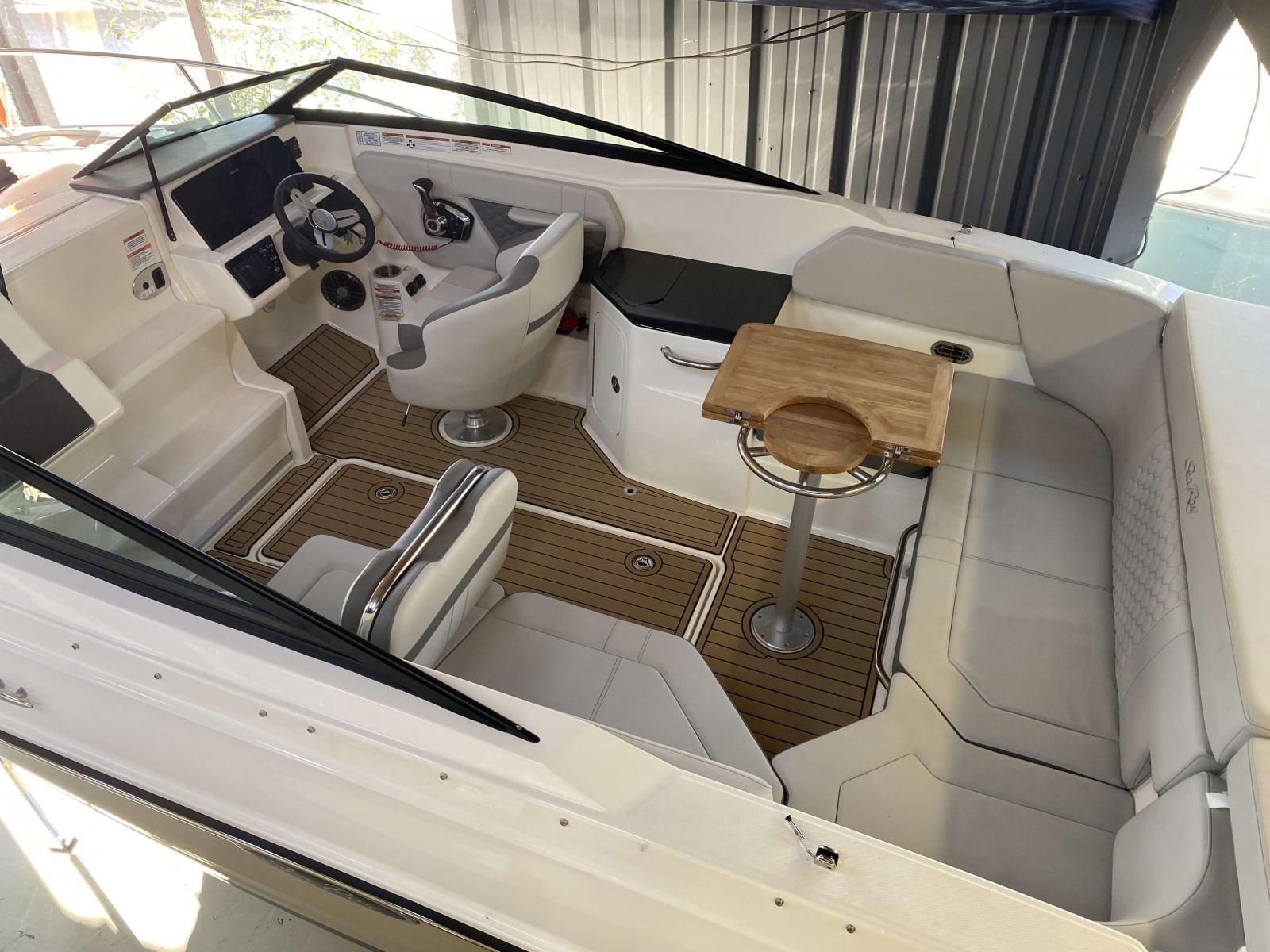 sea ray Sunsport o 230