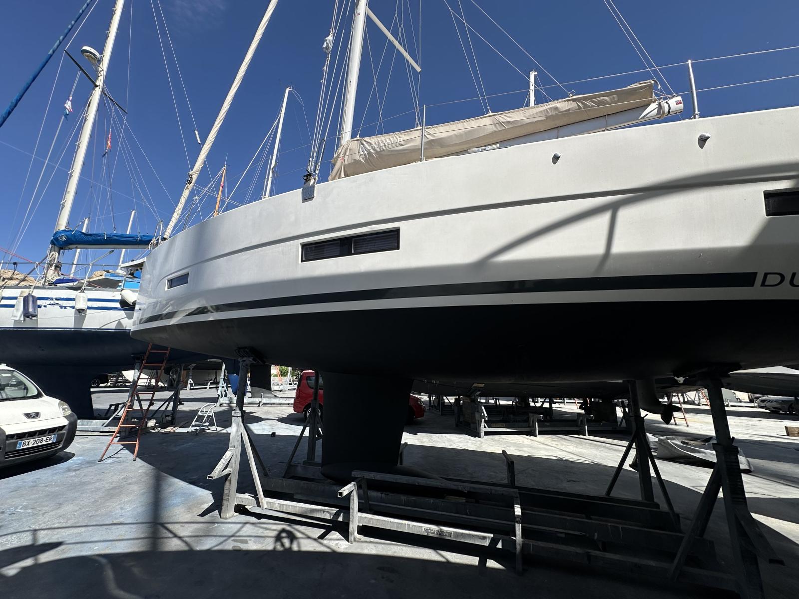 dufour 390