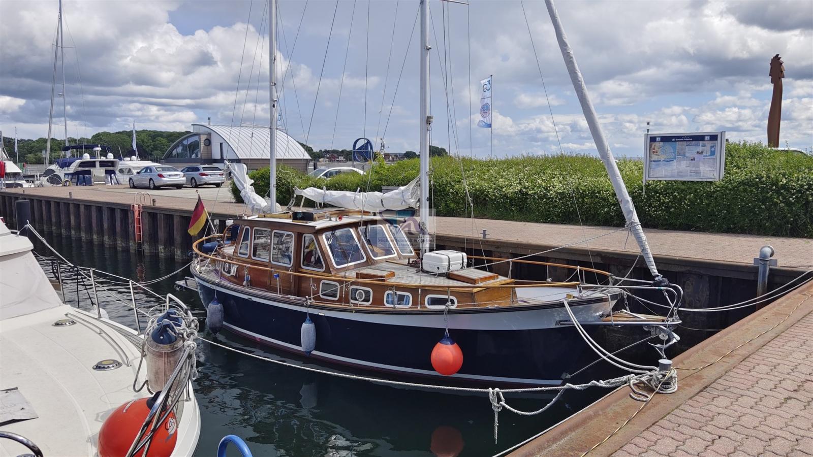 siltala Nauticat 33