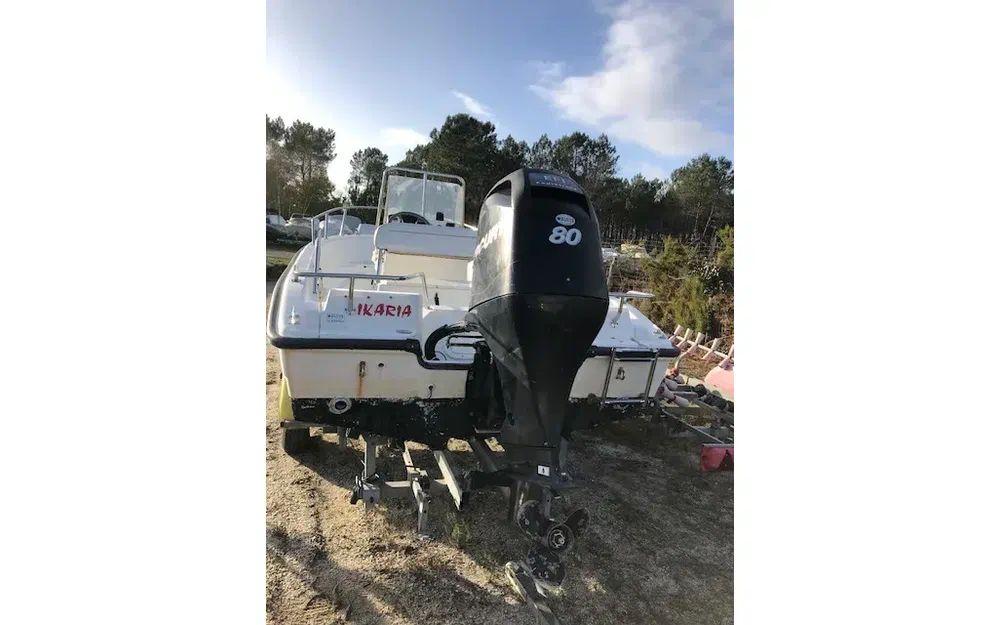 boston whaler Boston whaler 16 dauntless
