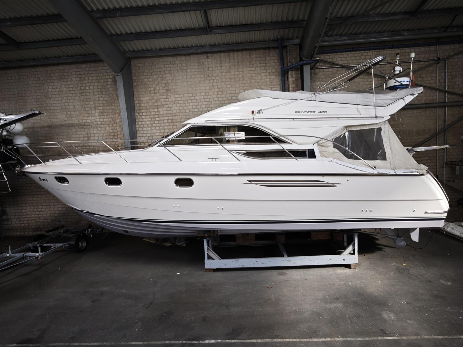 princess yachts Princess 420 fly
