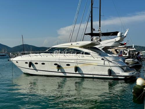 princess yachts V53