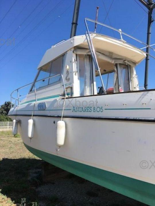 beneteau Antares 805