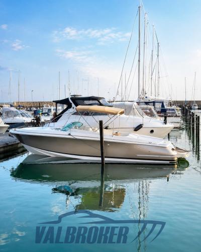 Chris craft launch 32