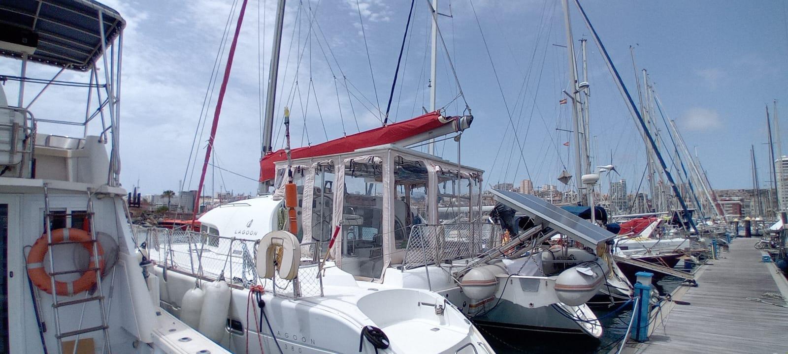 lagoon 380 s1