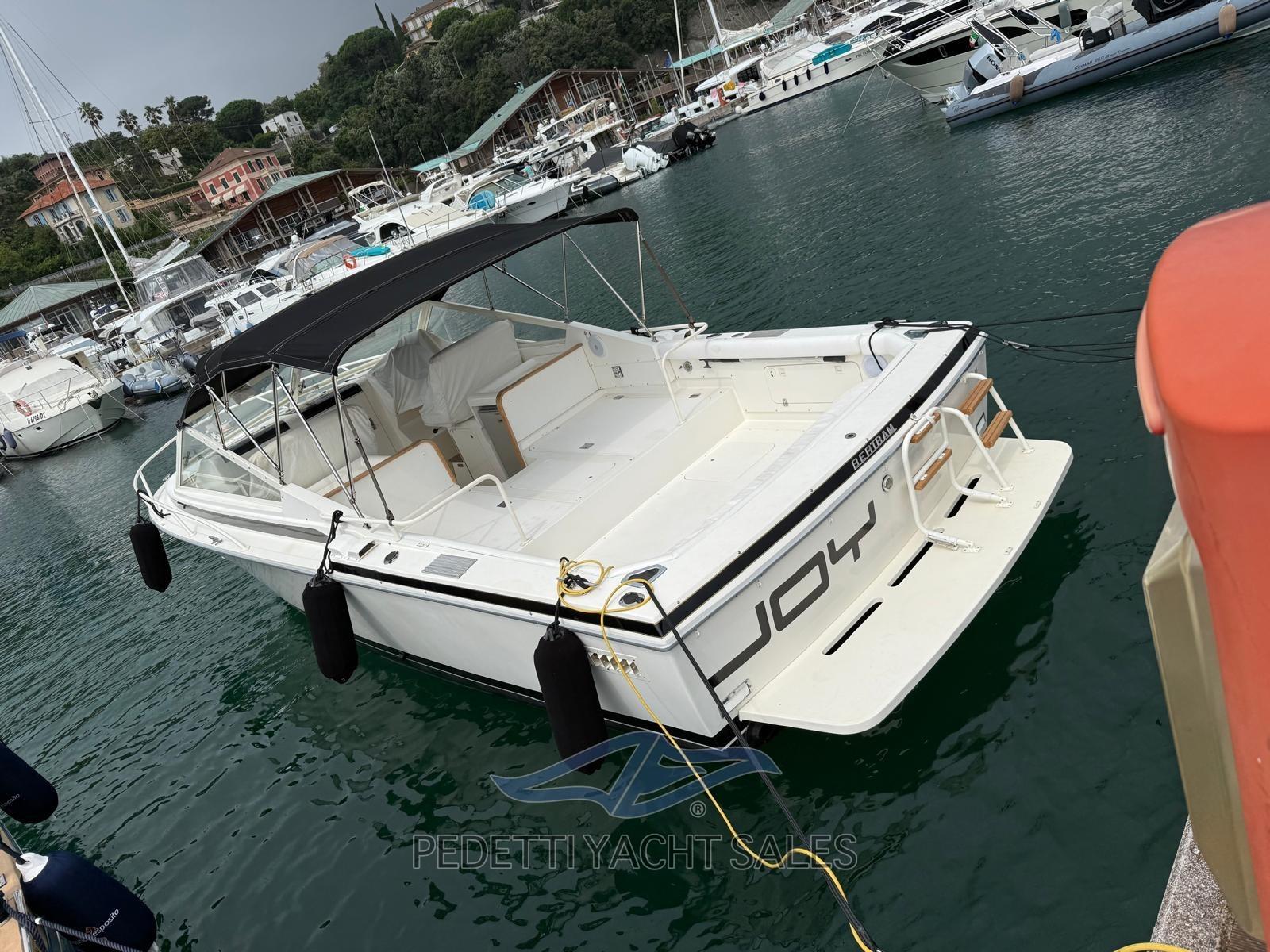 bertram yacht 28' moppie