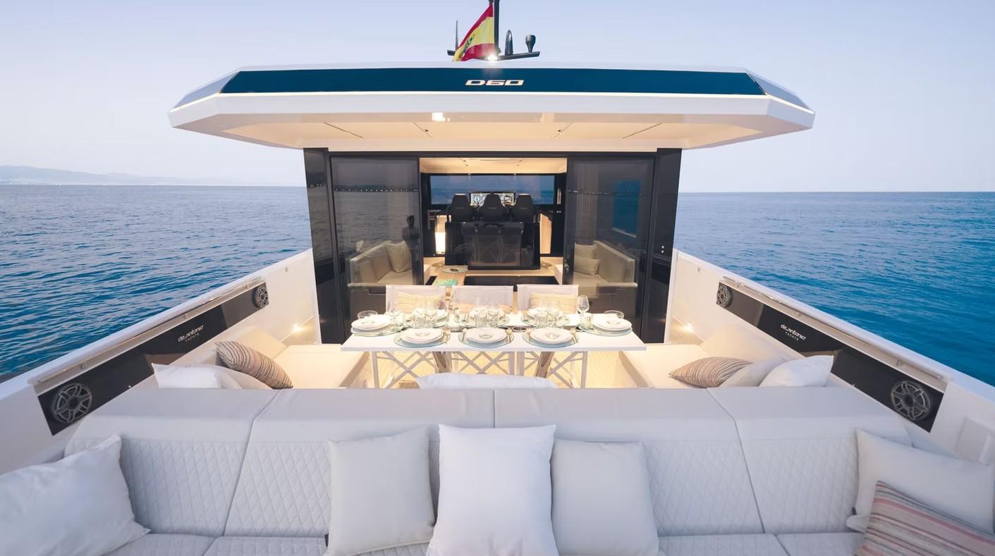 de antonio yachts D60