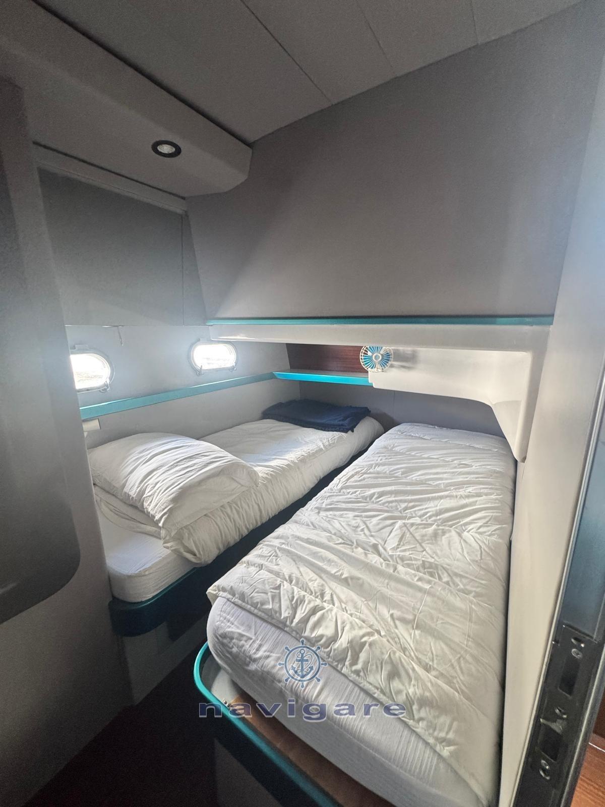 ferretti yachts Altura 40 fly