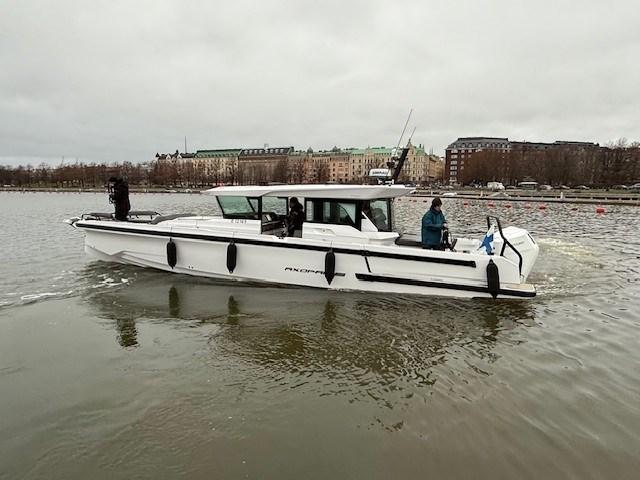 axopar 38 cross cabin