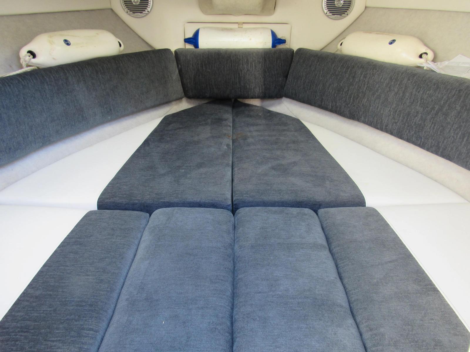 bayliner 652 cuddy cabin