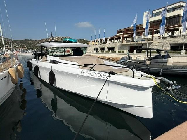 axopar 45 cross top