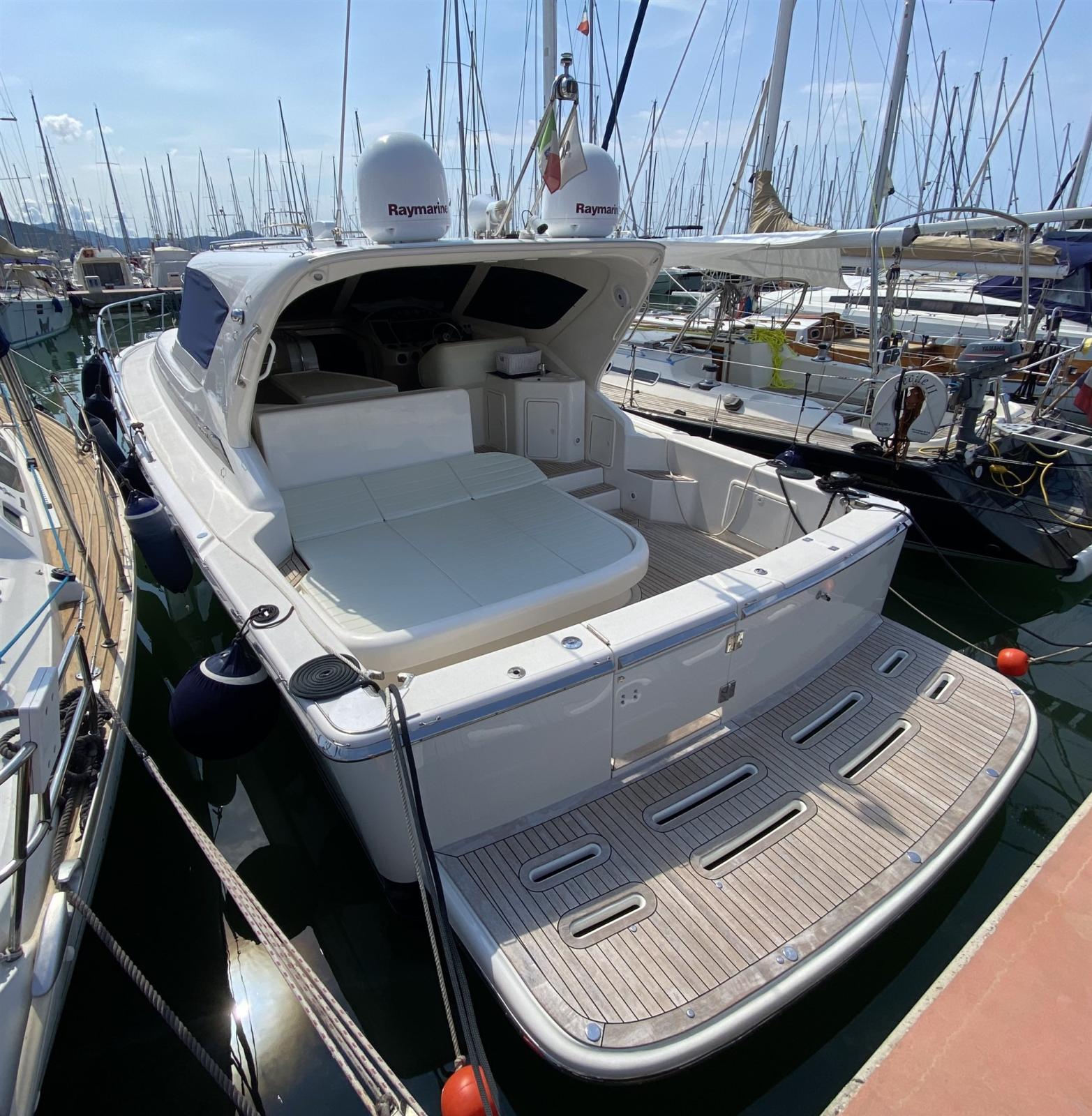 riviera marine 4000 ht offshore