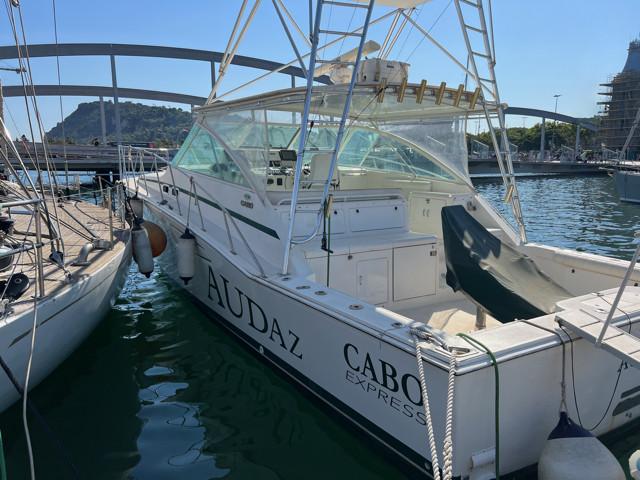 cabo yatchs 45 express
