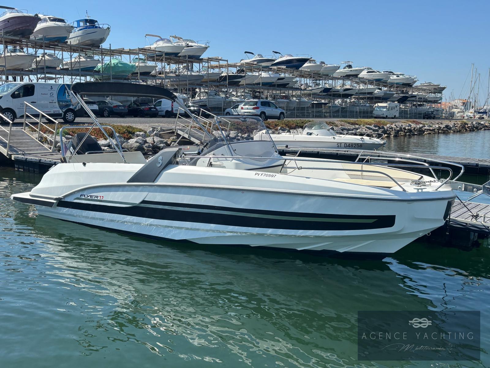 beneteau Flyer 7.7 space deck