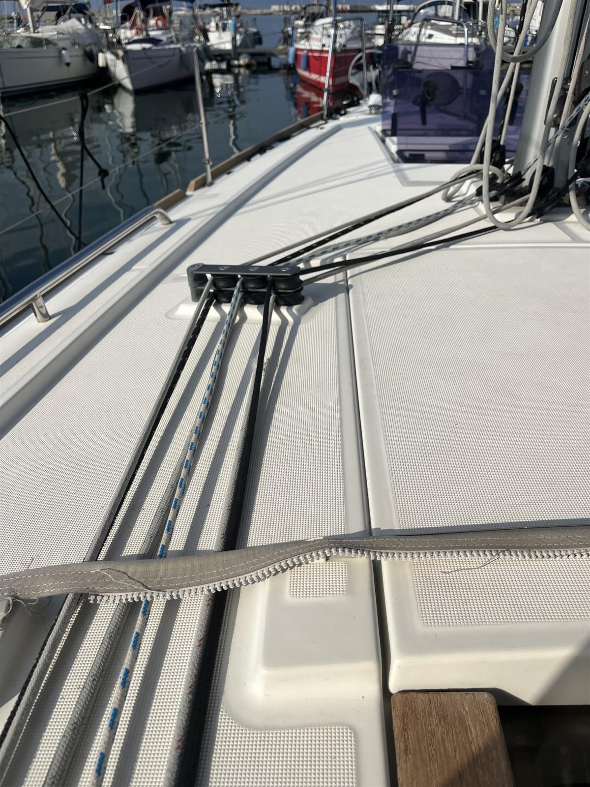 beneteau Oceanis 35