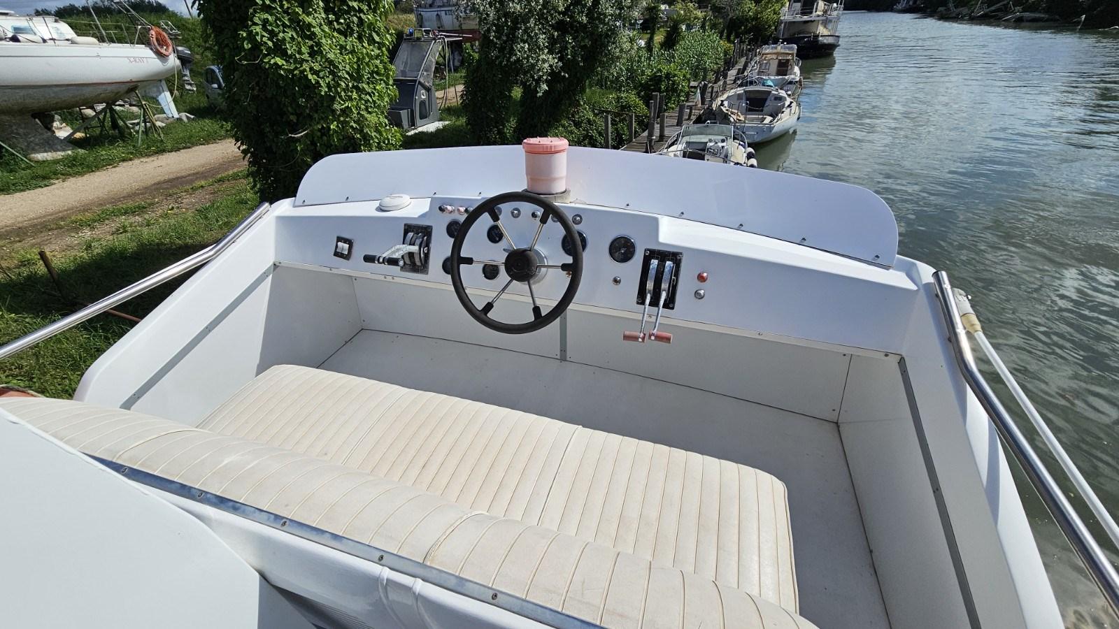 chris craft 37 corvette