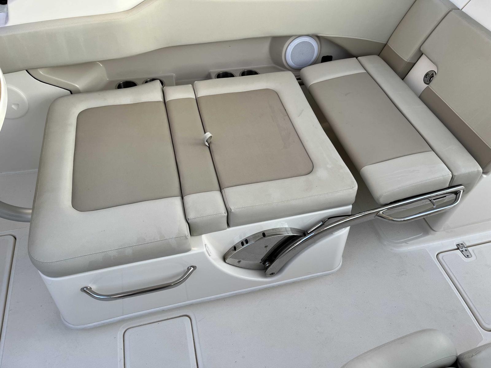 boston whaler 240 vantage