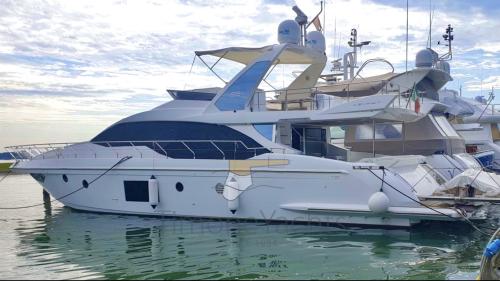 Azimut 66 flybridge