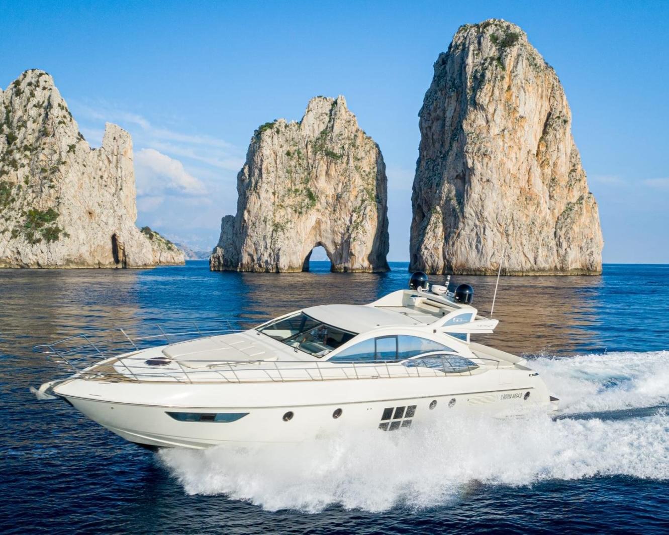 azimut 62s