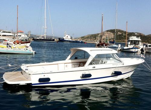 Bertram yacht 25' ht