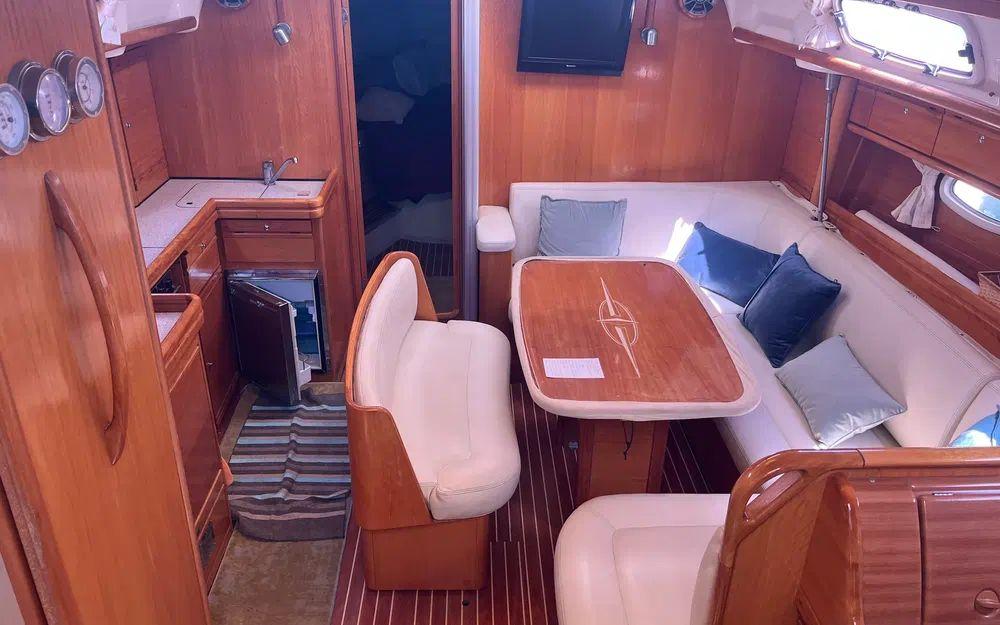 bavaria yachts 42 cruiser