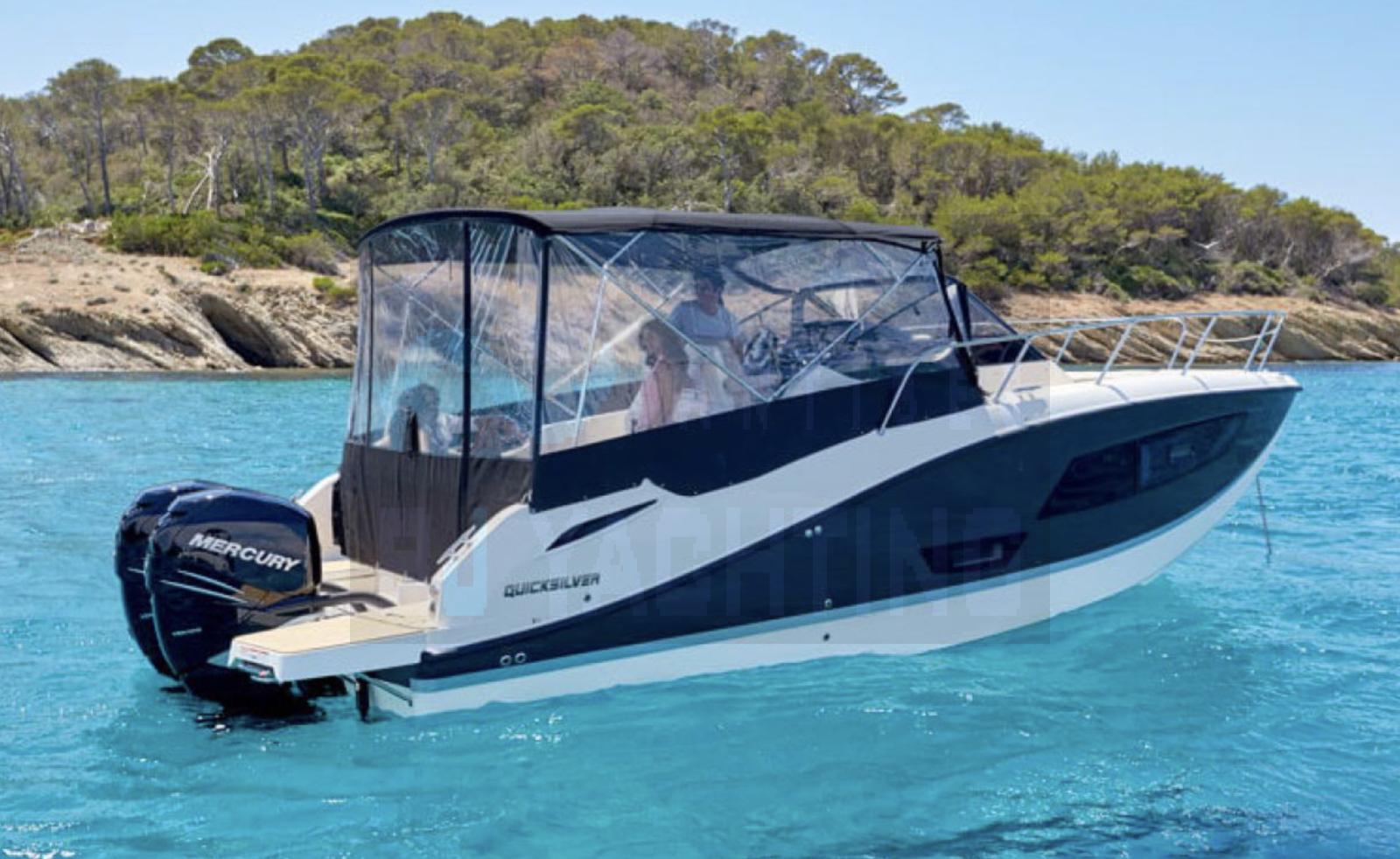 quicksilver Activ 875 sundeck