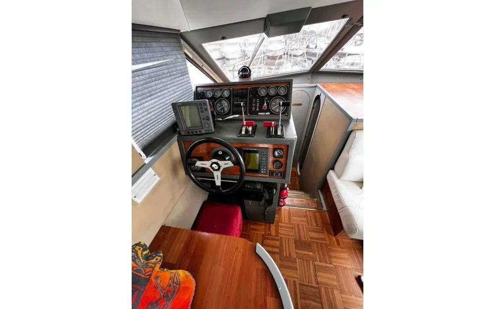 guy couach Guy couach 1050