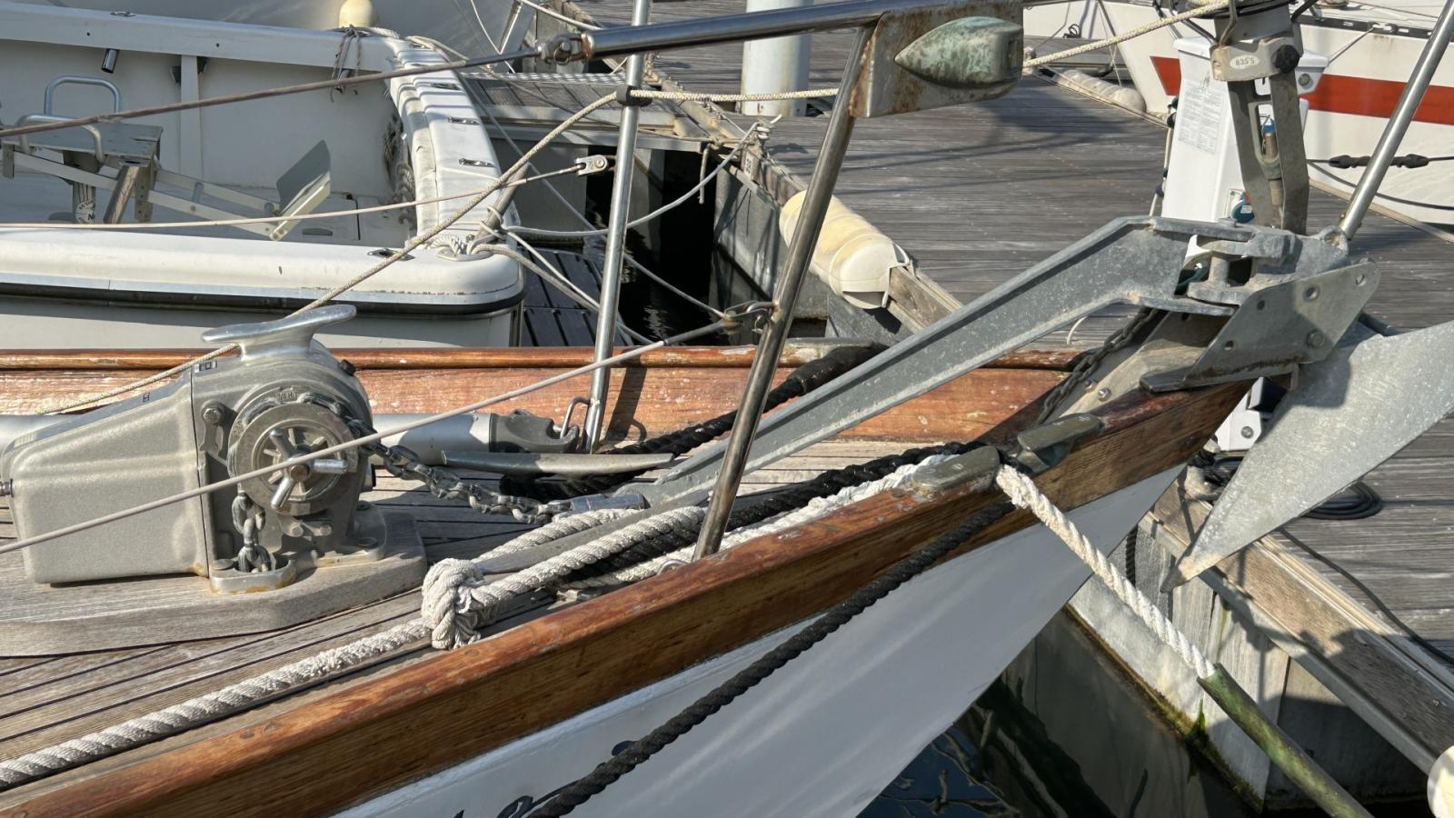 cheoy lee hong kong Ketch 39