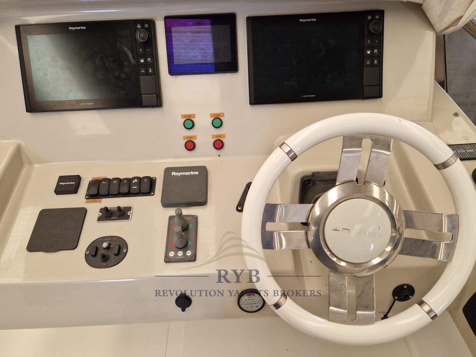 azimut 66 flybridge