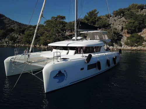 Lagoon 42