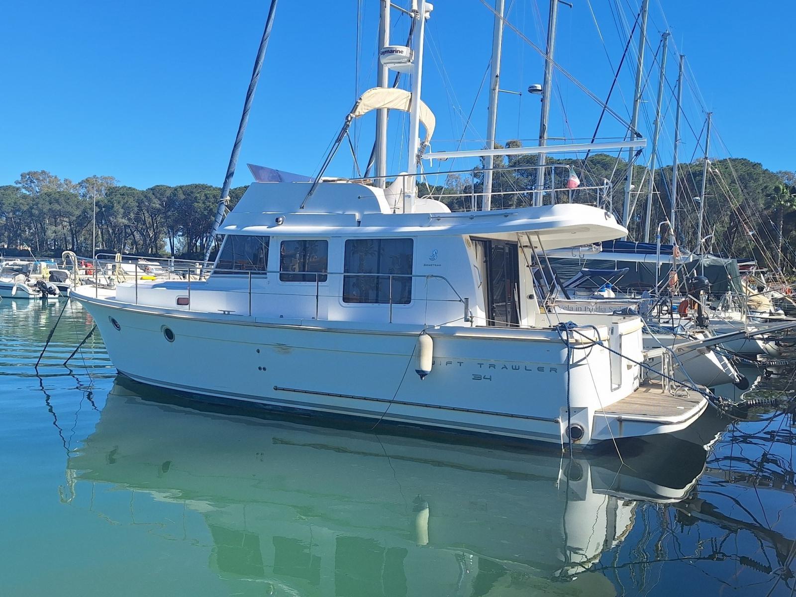beneteau Swift trawler 34 fly