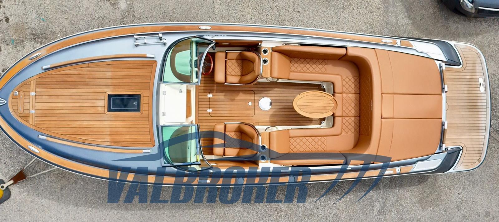 chris craft Corsair 27