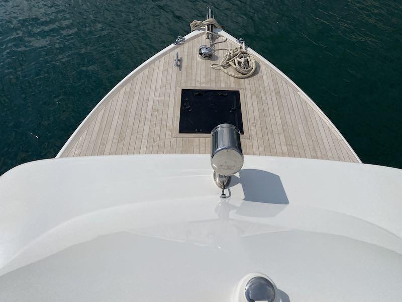 bertram yacht 31 flybridge