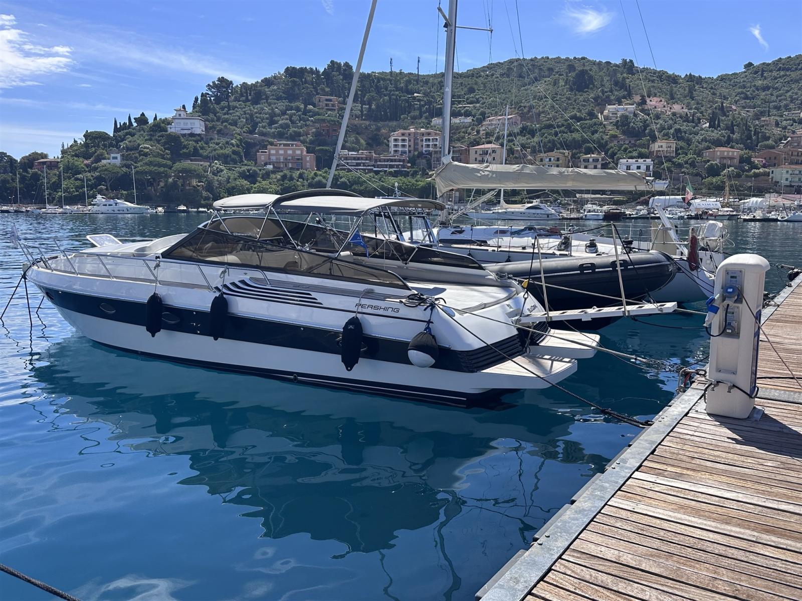 pershing 33