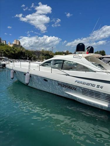 Pershing 54