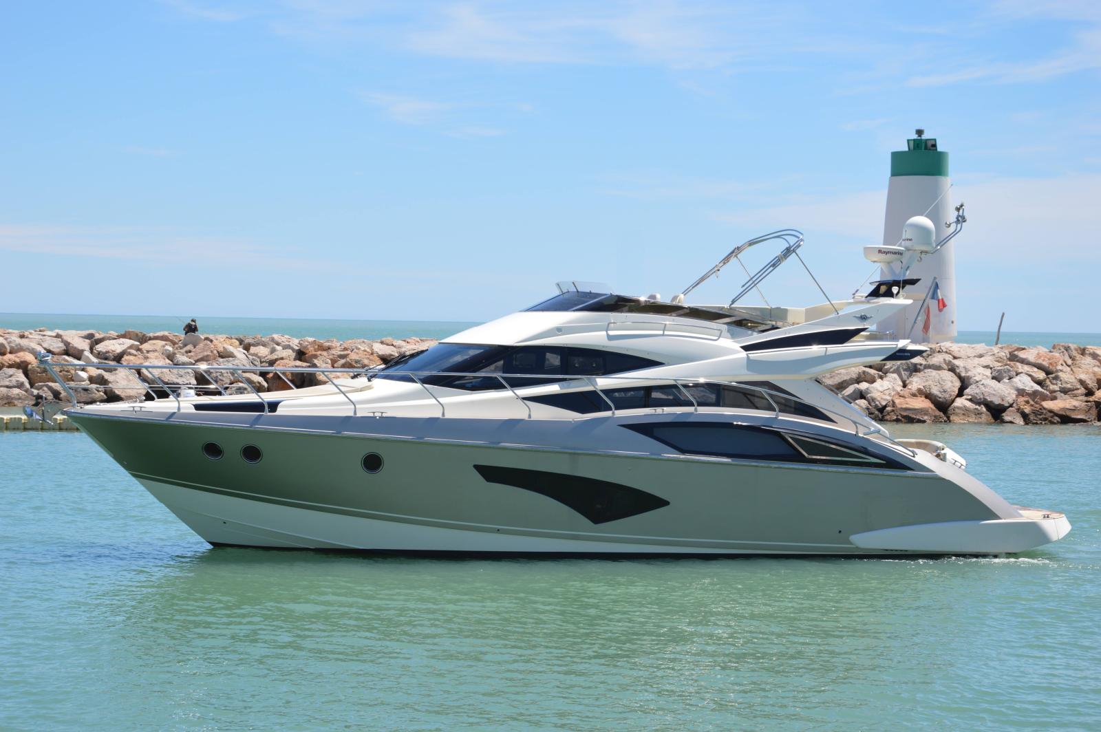 marquis yacht Sport bridge 500