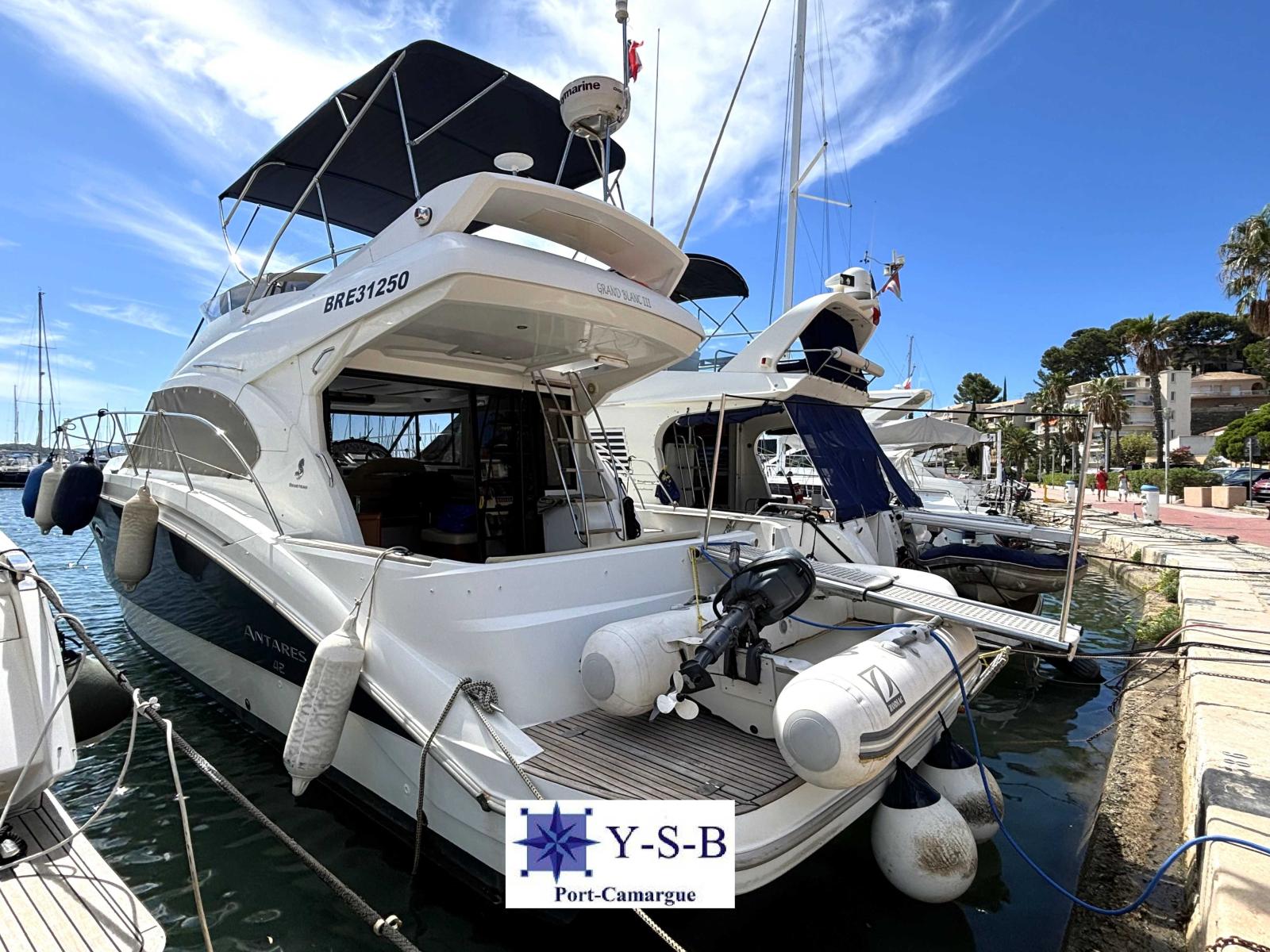 beneteau Antares 42