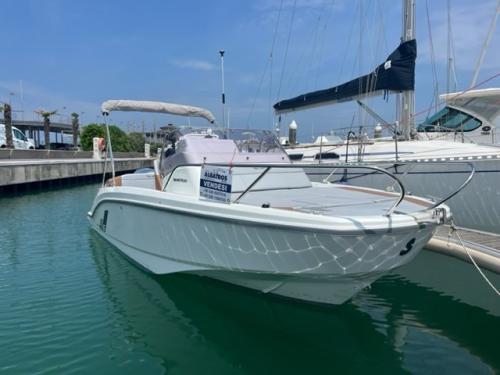 Beneteau flyer 6 sun deck