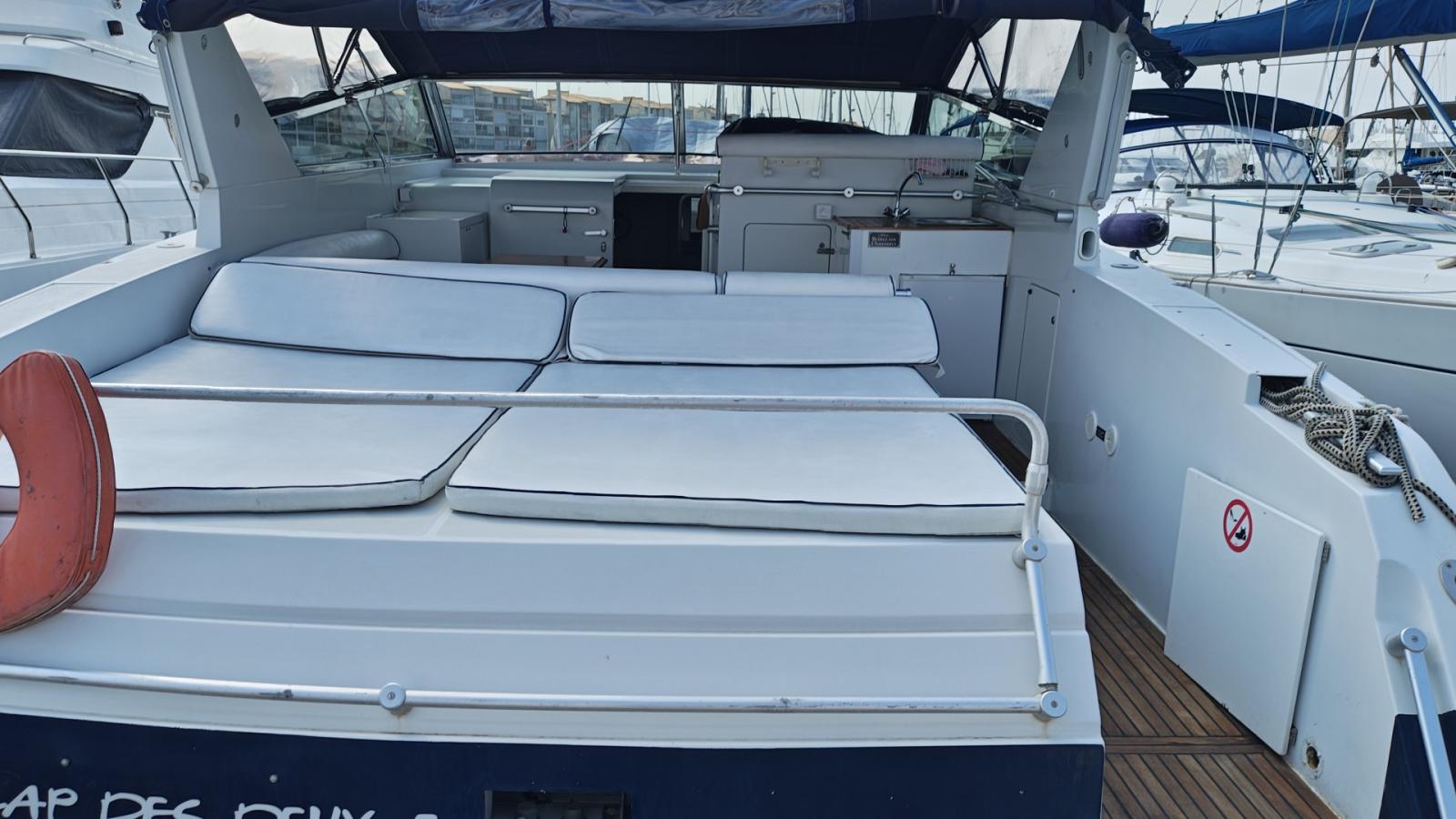 ferretti Altura 47