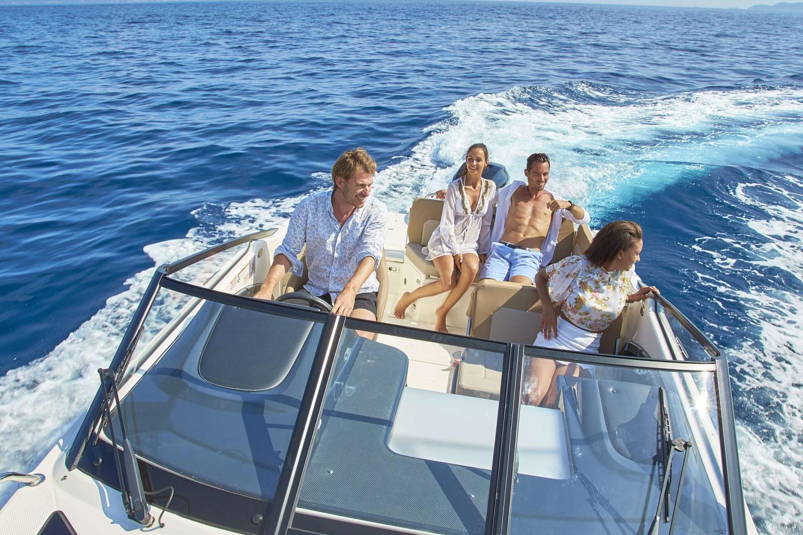 quicksilver Activ 755 cruiser