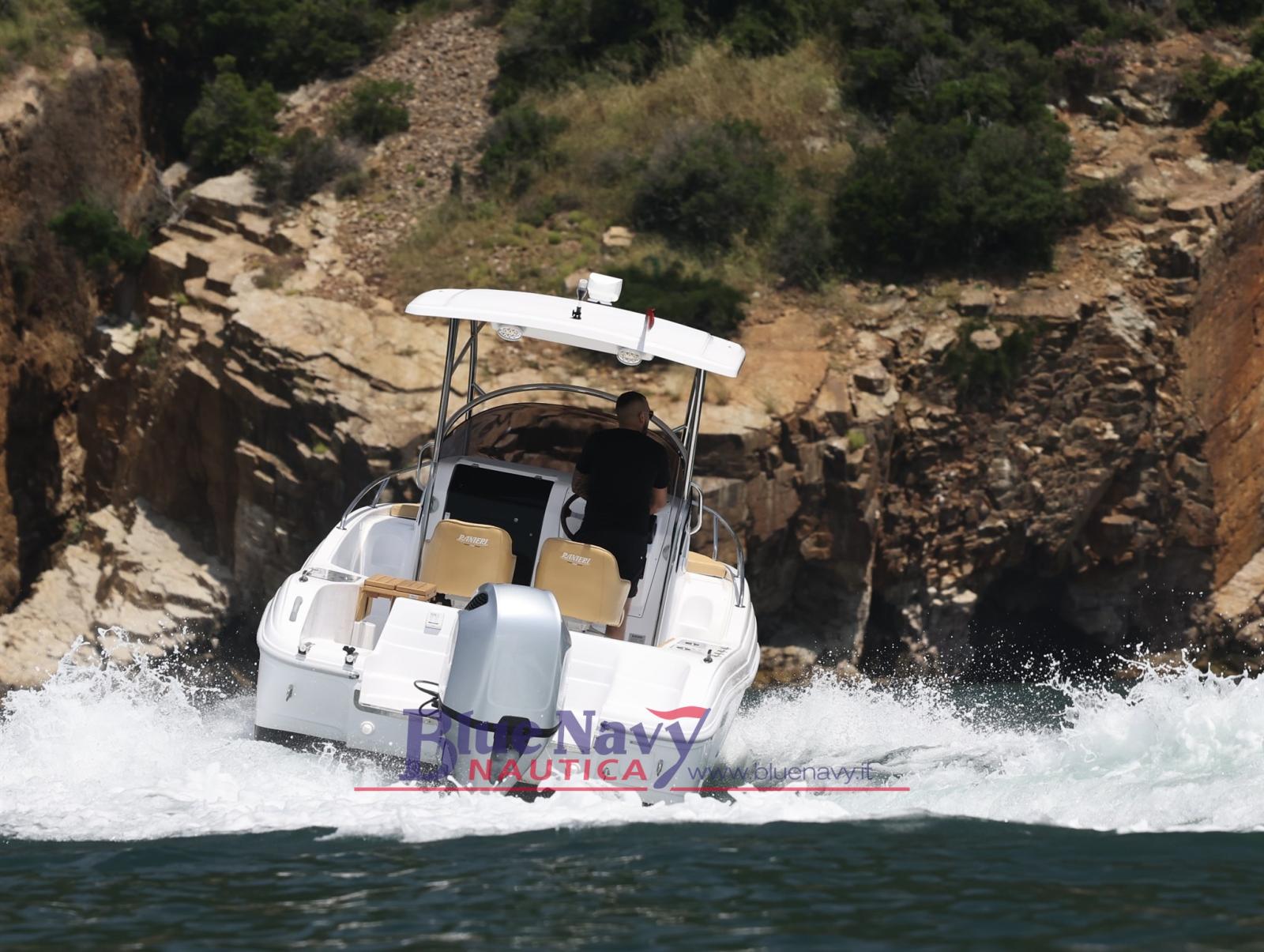 ranieri Evo 25 - cabinato di 7,55mt 2 postiletto