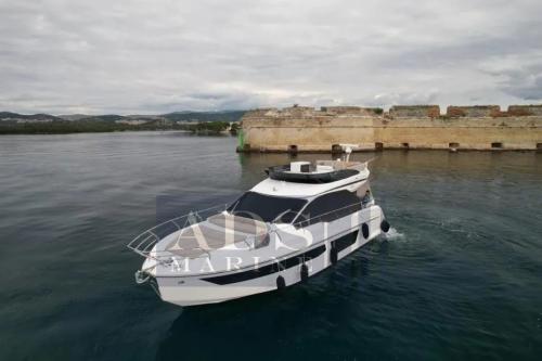 Azimut 53 fly