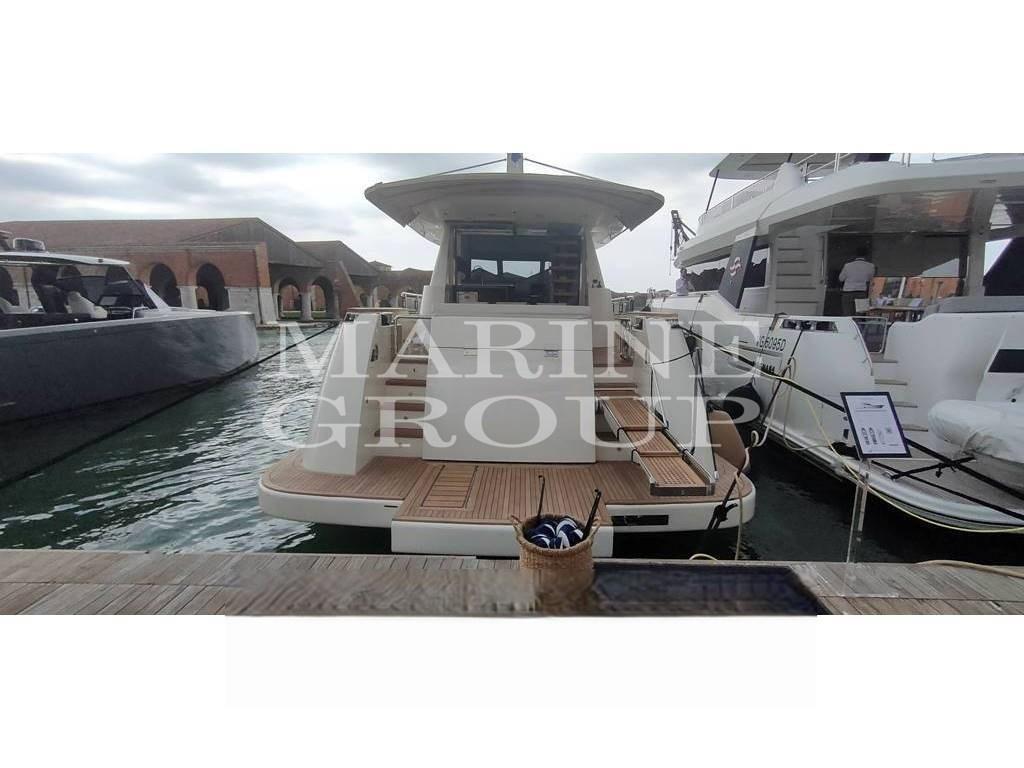 monachus yachts My-70f fly