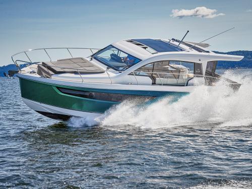 Sealine c390v