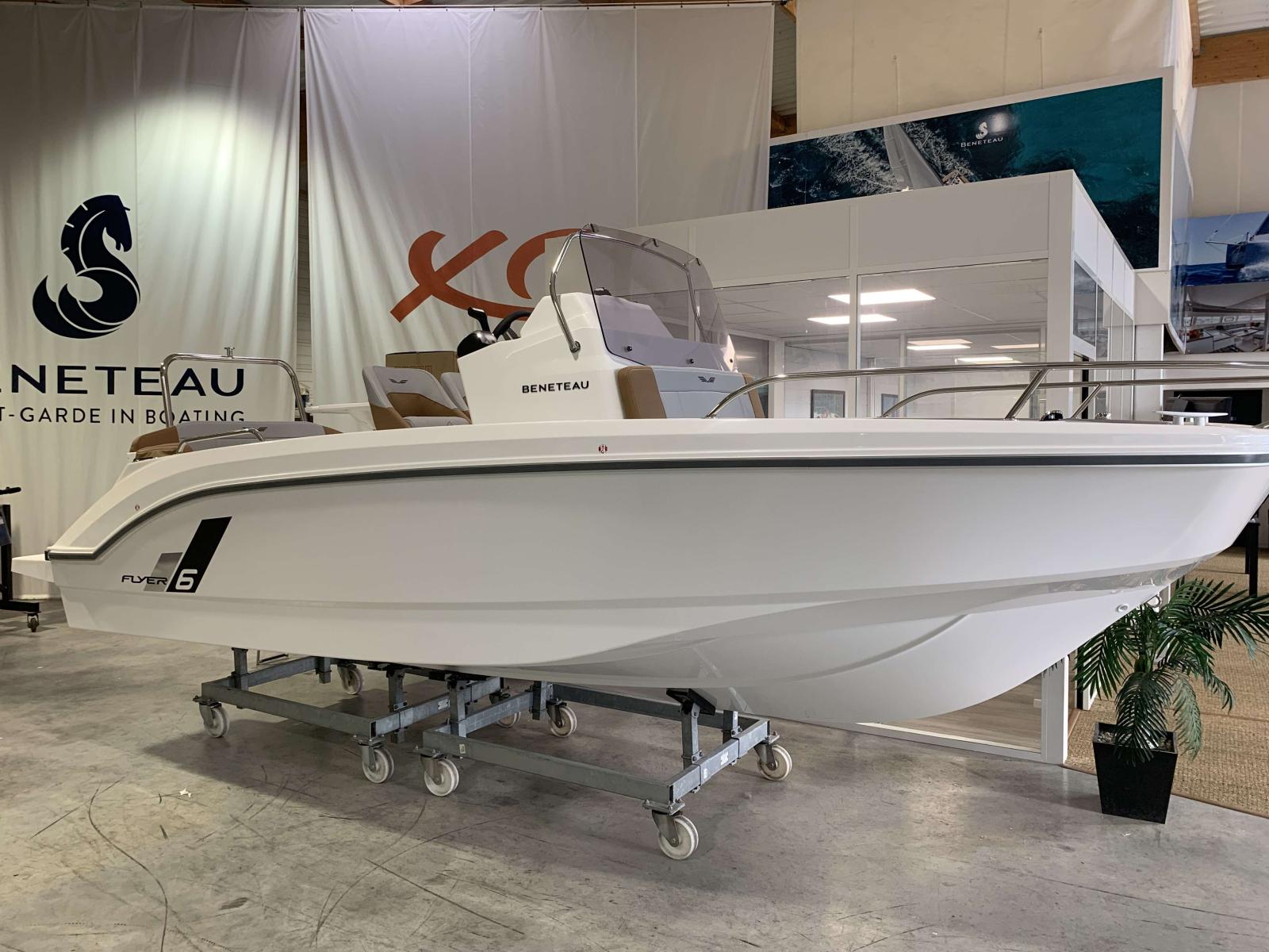 beneteau Flyer 6 spacedeck