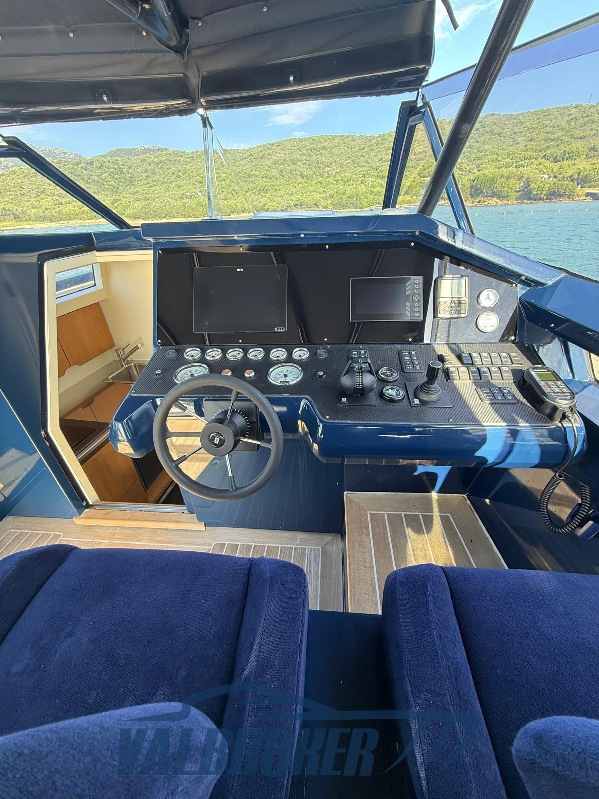 wally Tender 47