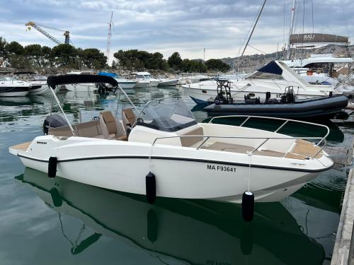 quicksilver Activ 675 open