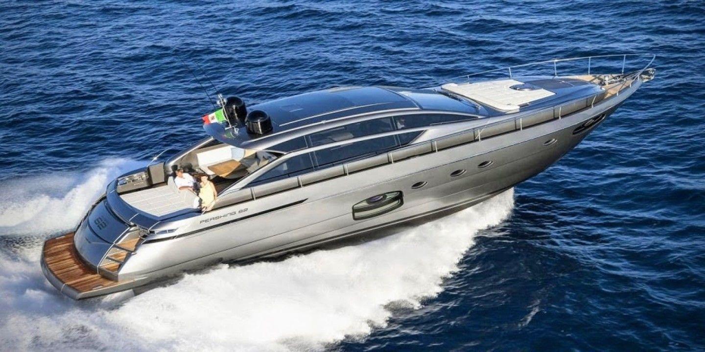 pershing 62