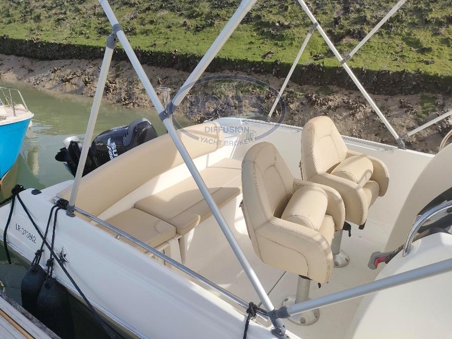 jeanneau Cap camarat 635 style